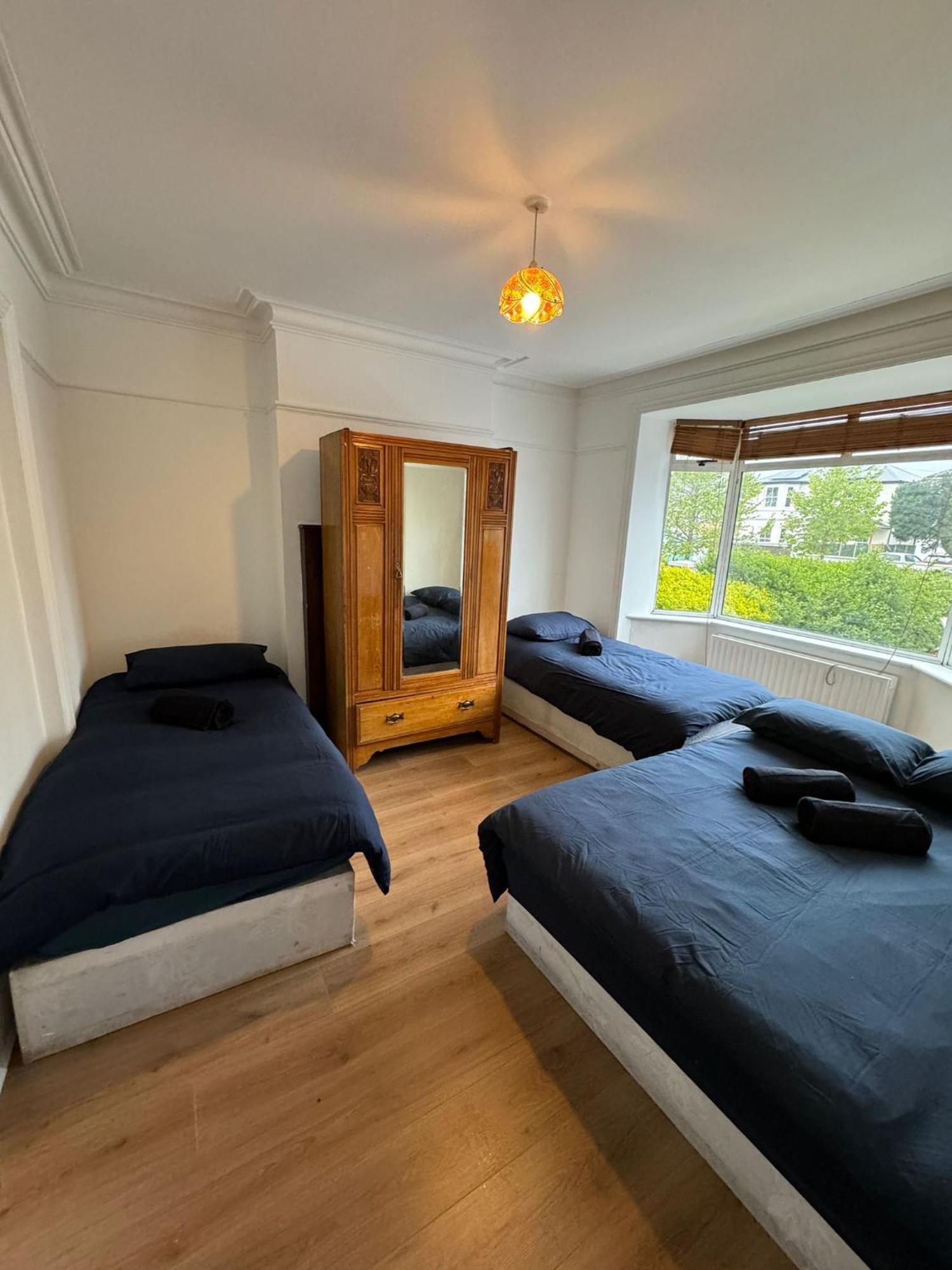 Big Family Room In Room At 2 Iveragh Rd-4 Dublin Exteriér fotografie